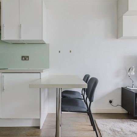 Appartamento Blueground Fitzrovia Furnished W Kitchen Lon-594 Londra Esterno foto